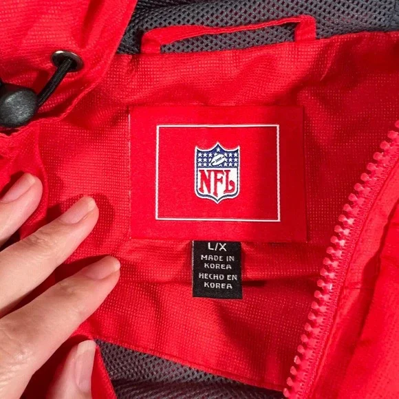 Atlanta Falcons Rain Jacket Mens Size L/X Red Windbreaker Hooded Lightweight